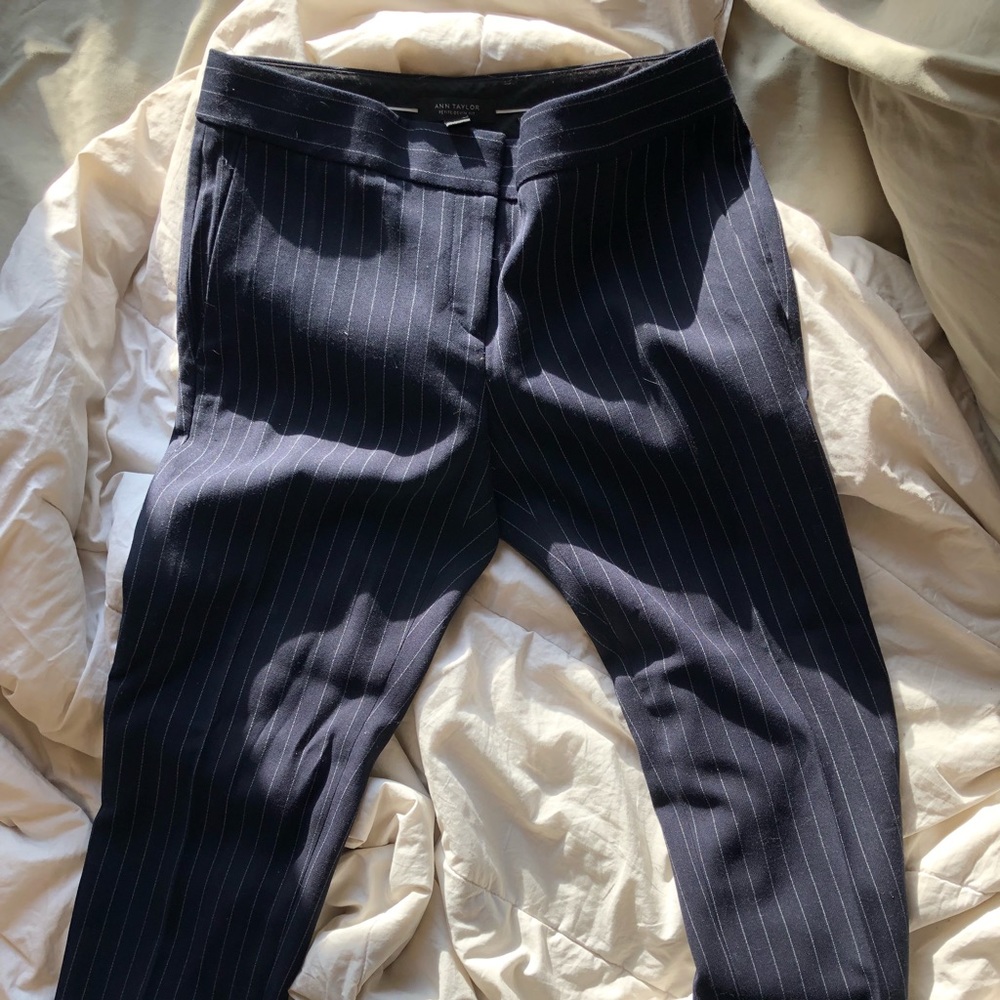 Ann Taylor cropped straight leg pants